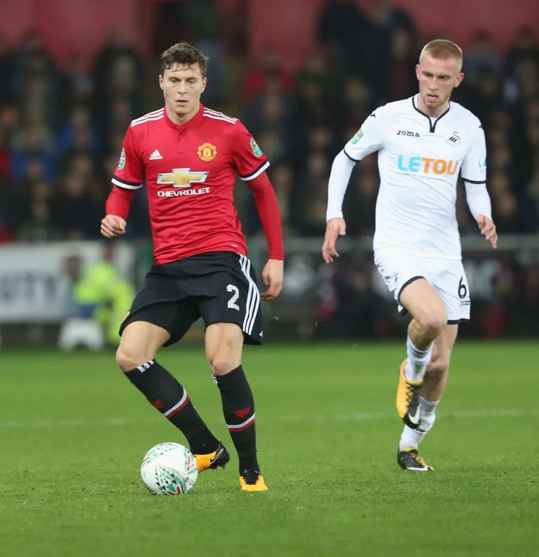 并保持投篮 并保持投篮